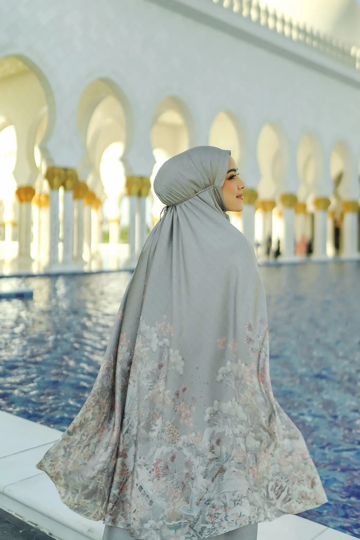 Al Qasr Prayer Robe - Terrazzo