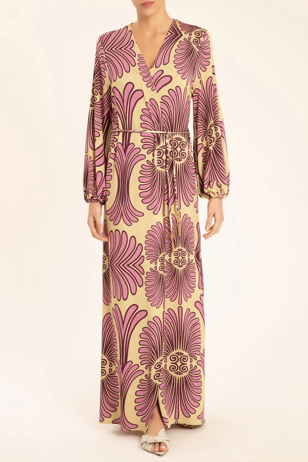 Deco Shell Long Robe With Sash