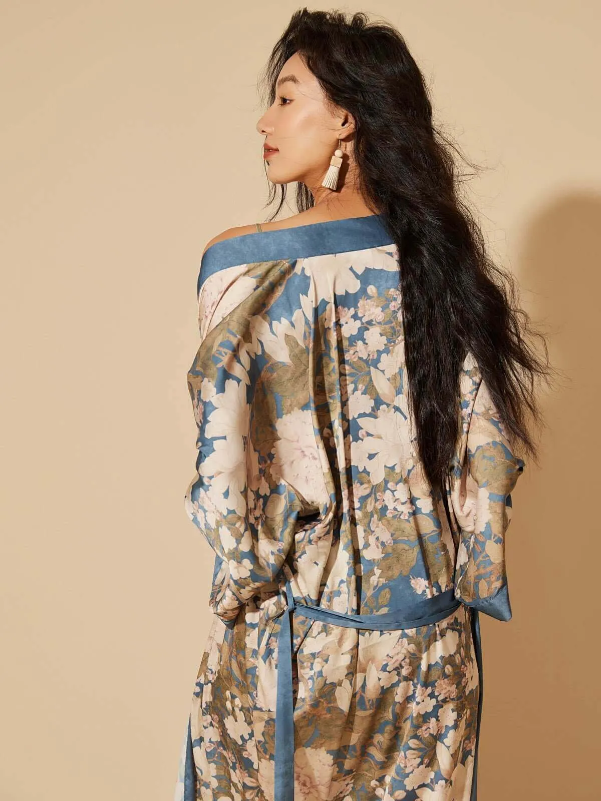 Blue Floral Kimono-Style Robe