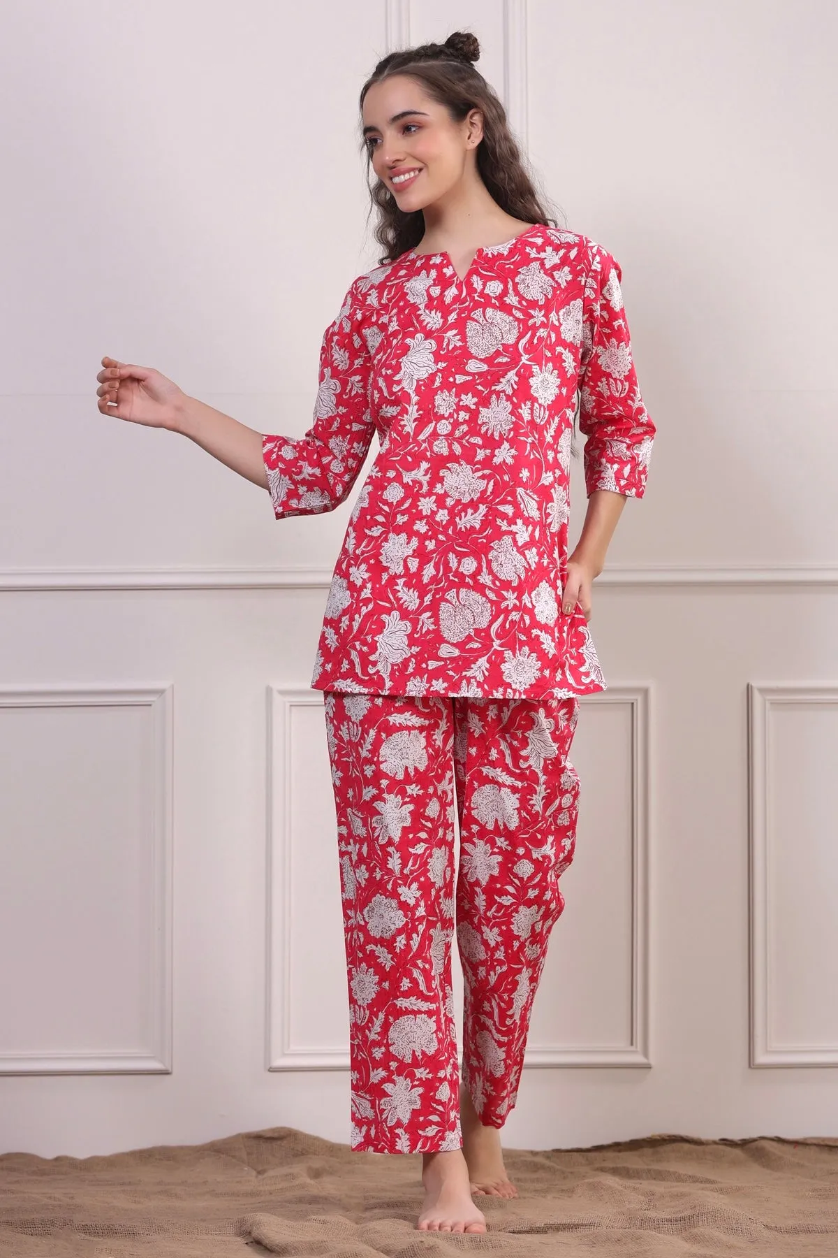 Floral Jaal On Pink Loungewear