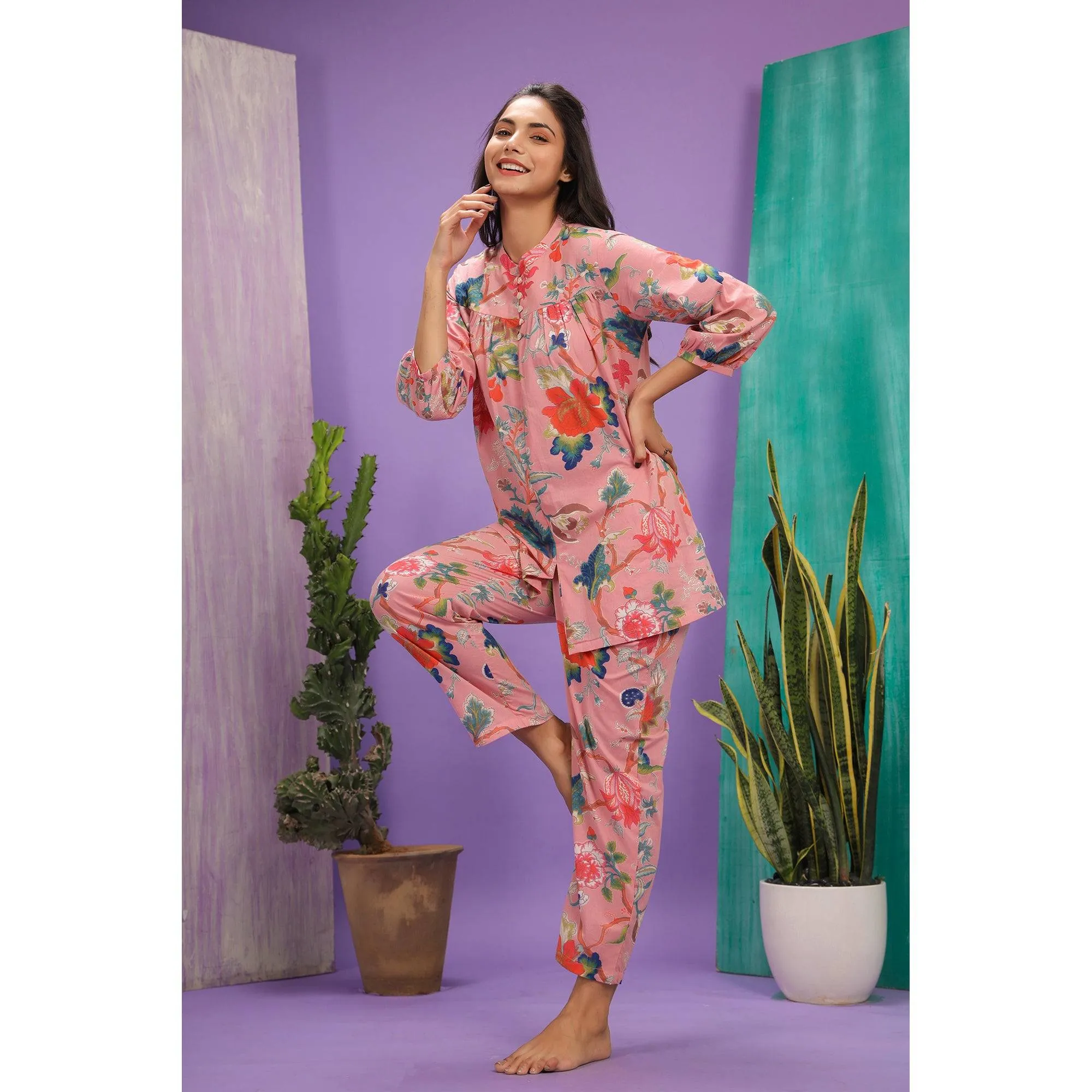 Floral Jaal On Pink Loungewear