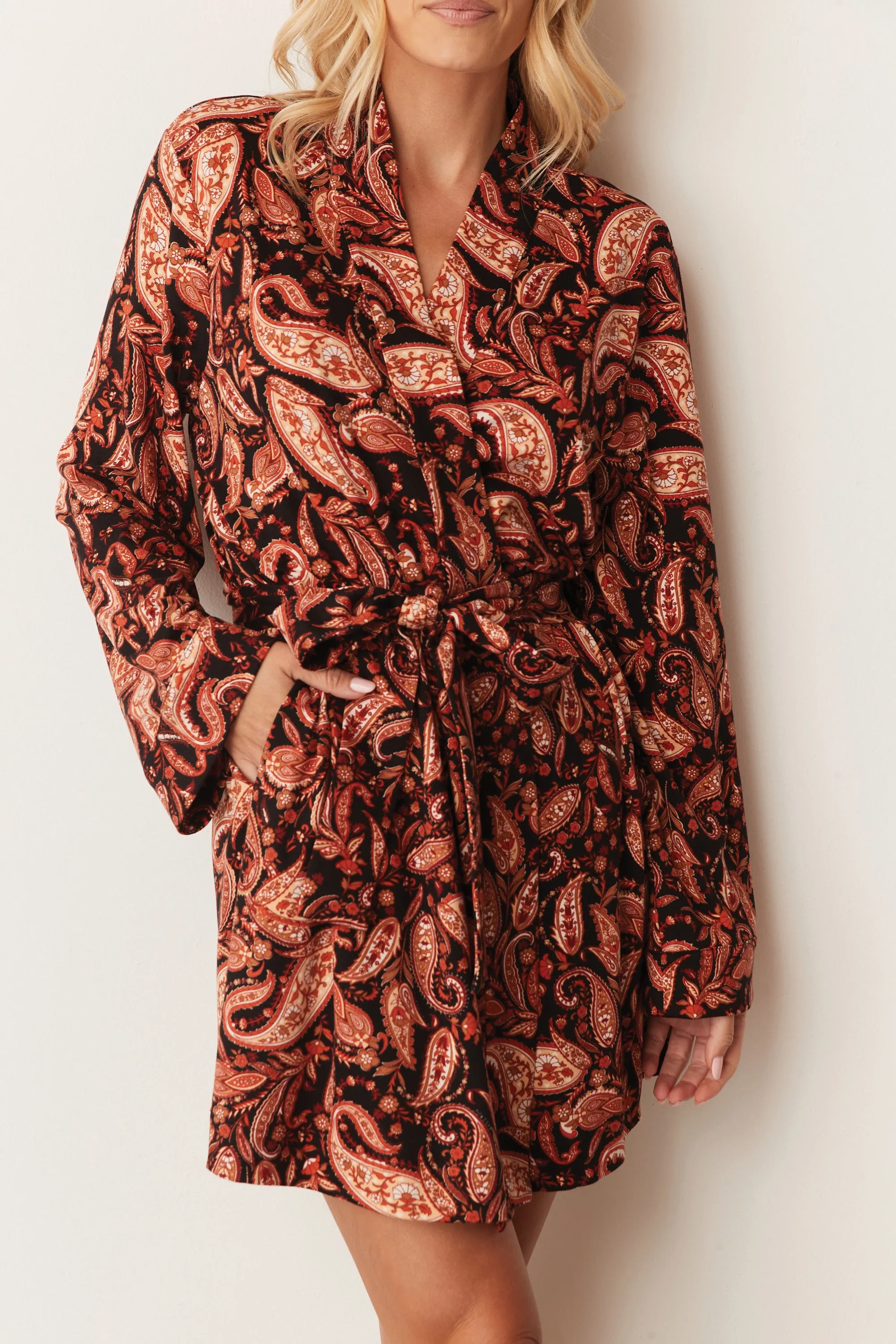 Meadow Classic Short Robe | Paisley