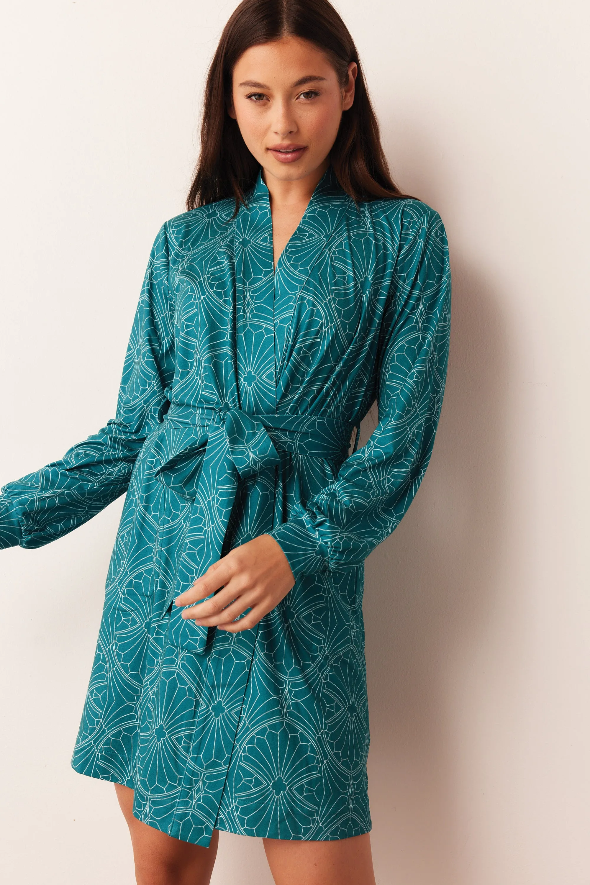 Quinn Banded Short Robe | Chateau